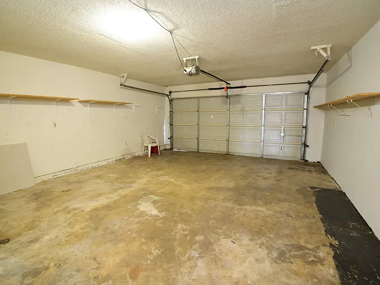 1514 E 73rd Pl — Photo 18