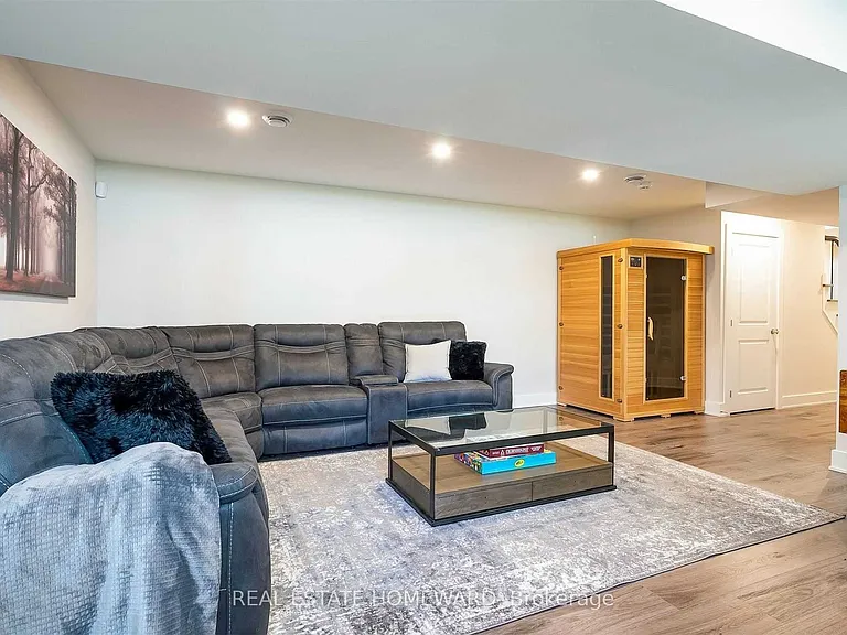 222 Yellow Birch Cres — Photo 21