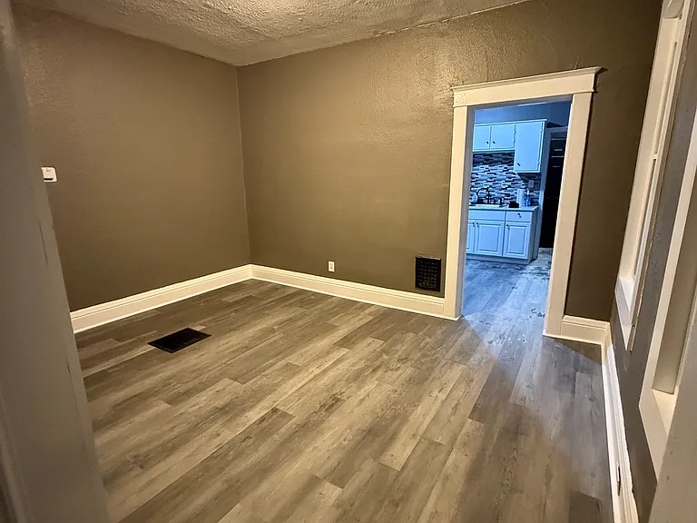 1009 George Pl #1F — Photo 9