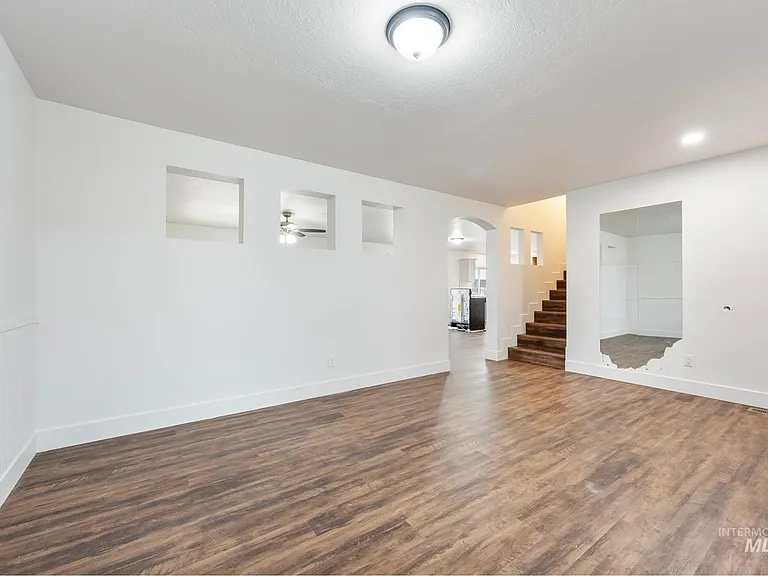 16569 Spartan Ave — Photo 22