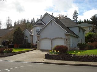 1720 NW Avery St, Roseburg, OR 97471