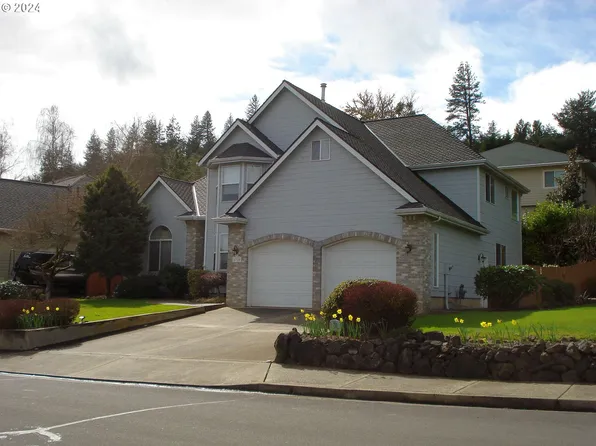 1720 NW Avery St, Roseburg, OR 97471