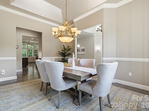 3rd image of 1206 Delaney Dr