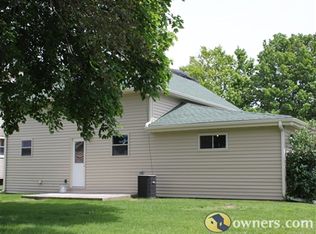 208 S High St, Baxter, IA 50028