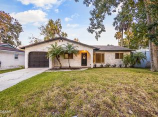1939 Blake Pl, Daytona Beach, FL 32119