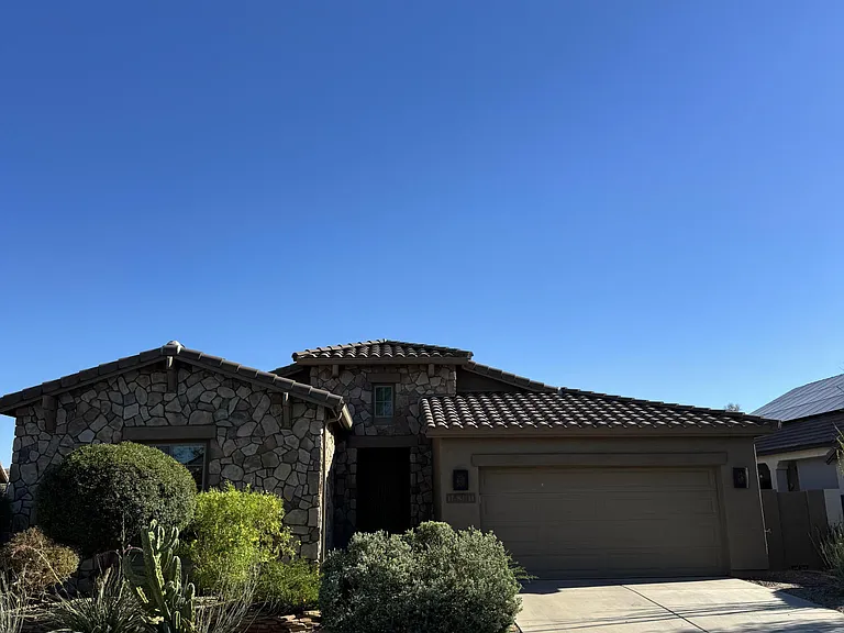 18391 W Verdin Rd — Photo 2