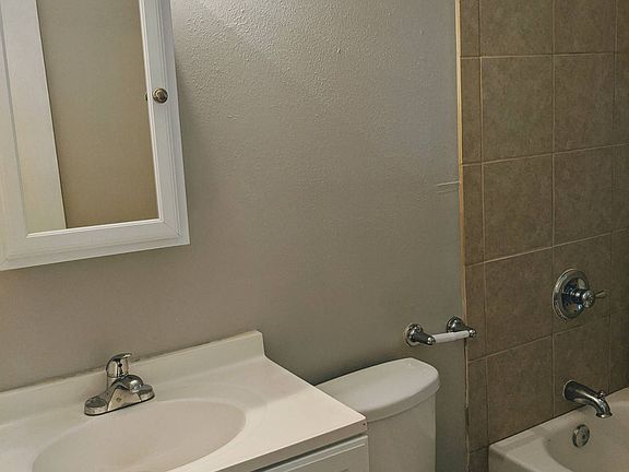 2nd image of 705 S Jackson St #7A