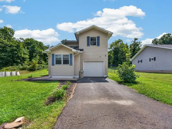 101 Pinehurst Blvd, Waverly, OH 45690