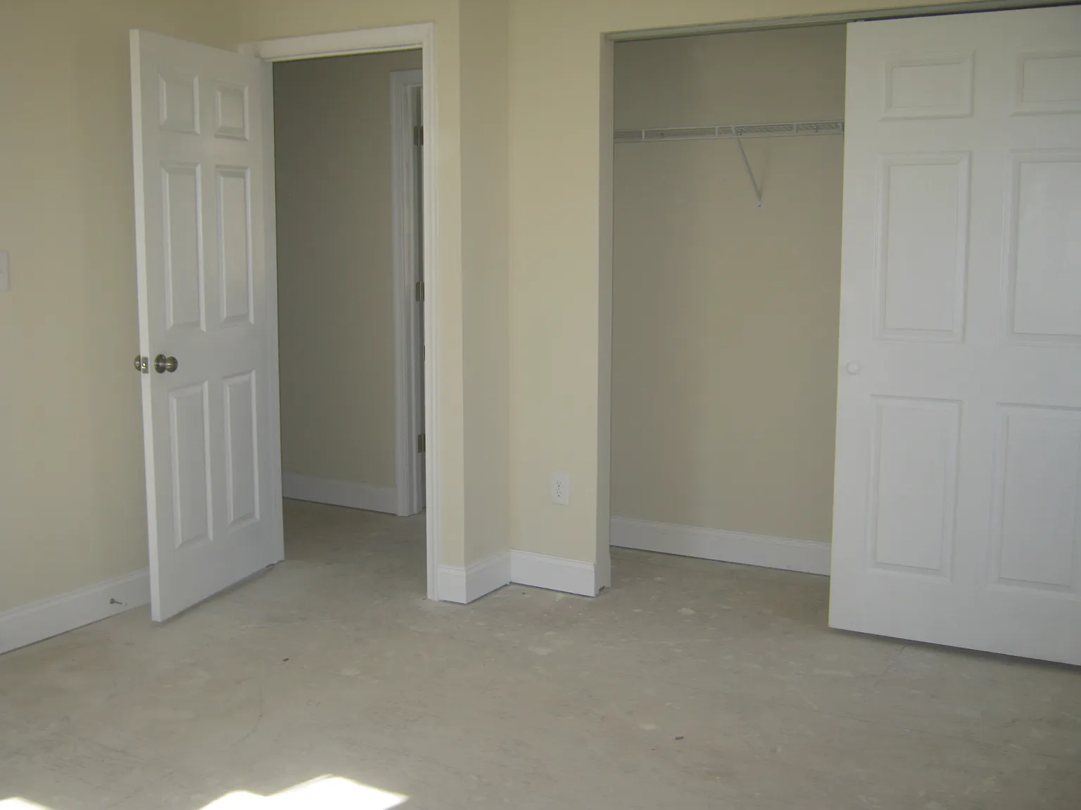 3 bed, 1350 sqft, $2,850 — Photo 2