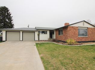 1500 Woodbury St, Richland, WA 99354