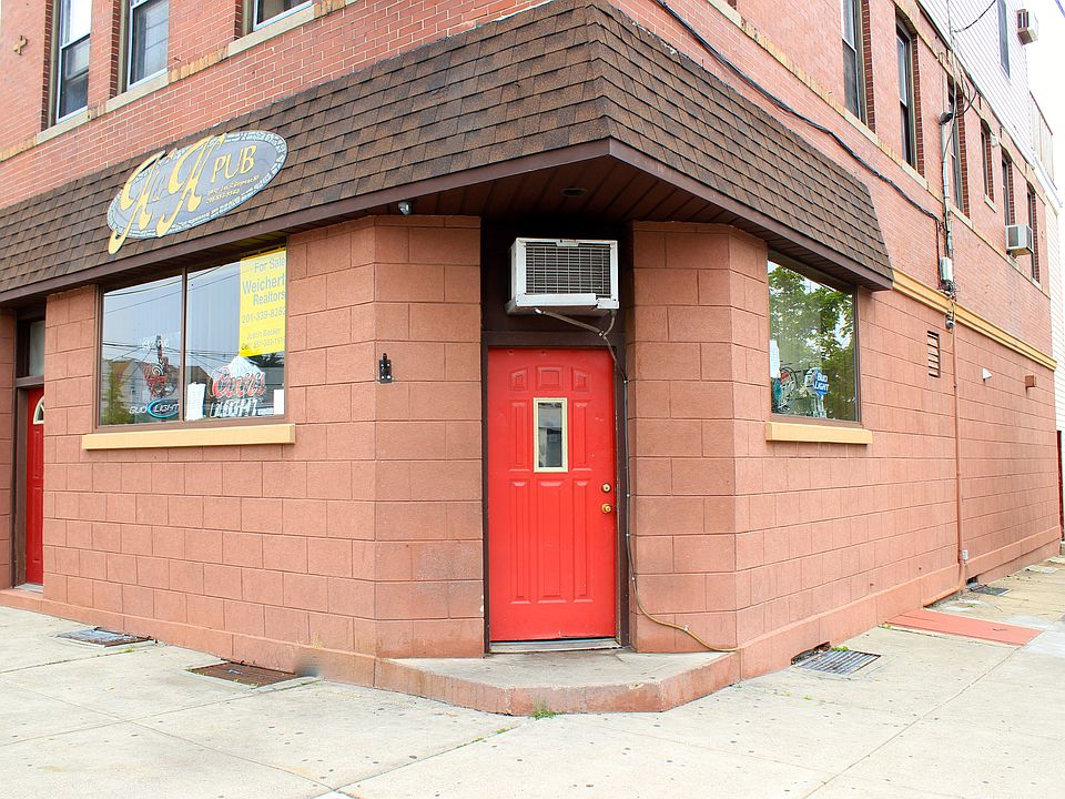 2nd image of 1092 Avenue C