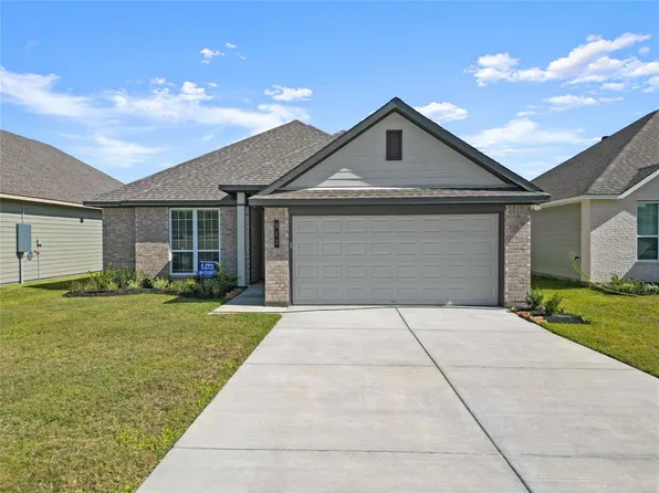 449 Shoreview Drive, Conroe, TX 77303