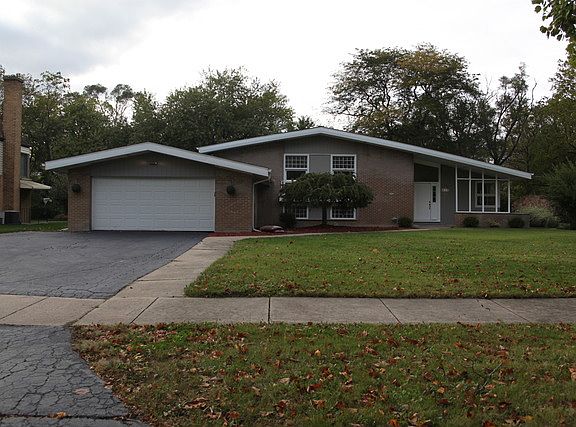 2nd image of 626 Burns Ave
