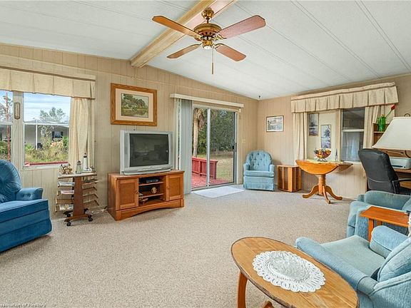 4th image of 3135 Holiday Beach Dr