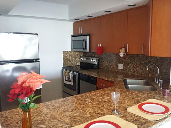 4th image of 20335 N Country Club Dr #810