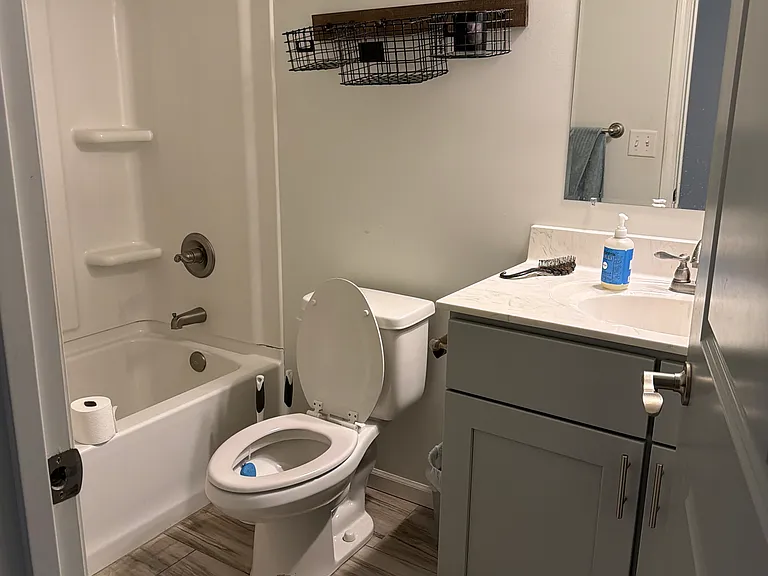 1605 Hill Valley Dr — Photo 5