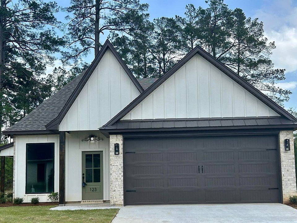1st image of 123 Westlakes Dr