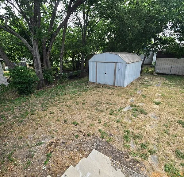 319 Elm St — Photo 10
