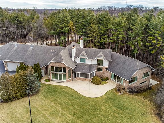 3rd image of 4213 Woodland Holw