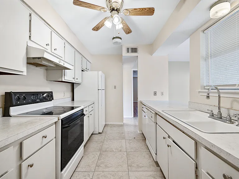 4509 Altamesa Blvd #4511 — Photo 2