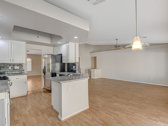 3rd image of 472 Staghorn Pass Ave