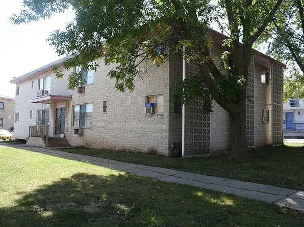 6741 W Keefe Avenue Pkwy, Milwaukee, WI 53216