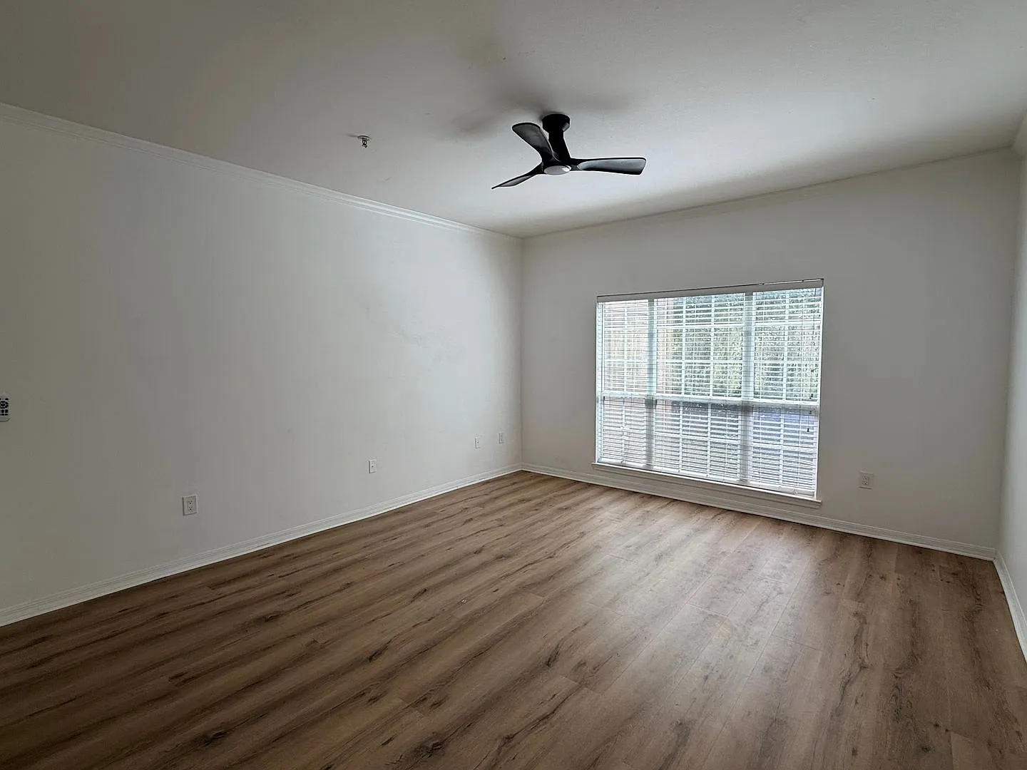 Move-In Ready 2BR Condo in The Reserve at Point Meadows. Private Balcony, Community Pool, & Fitne... — Photo 4