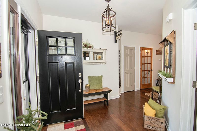 5th image of 31 Somerset Drive