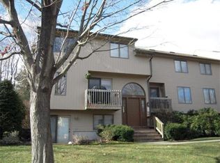 880 Landry Ave UNIT 5, North Attleboro, MA 02760