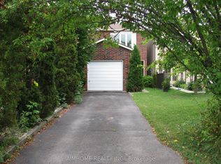 7 Augusta Ct, Markham, ON L3T 7K8