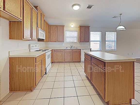 3rd image of 9964 Sourwood Dr