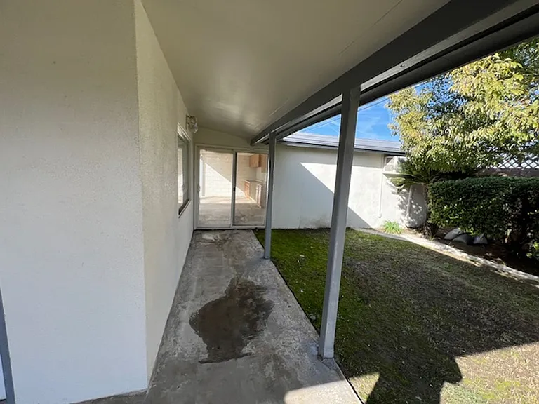 3704 Laverne Ave — Photo 20
