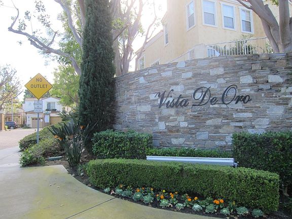 2nd image of 33 Vista Del Cerro