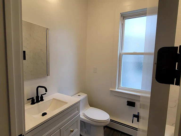 682 Whitney Ave #1 — Photo 4