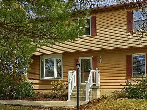 3rd image of 200 Opal Dr