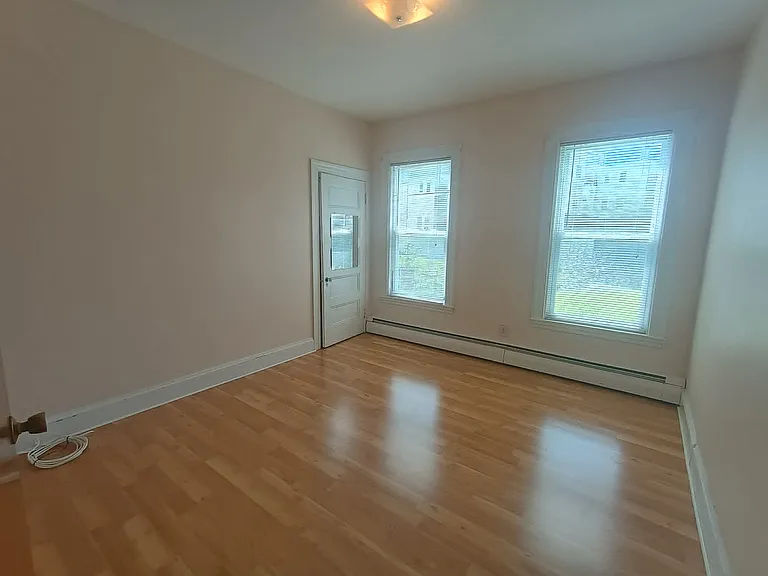18 Myrick St — Photo 5