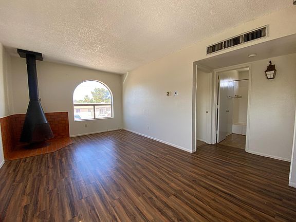 2nd image of 902 N Belvedere Ave APT 3