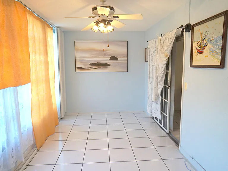 401 Southampton Dr #A-401 — Photo 23