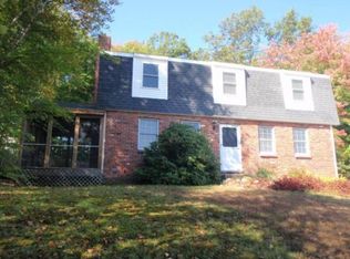145 Lindstrom Ln, Manchester, NH 03104