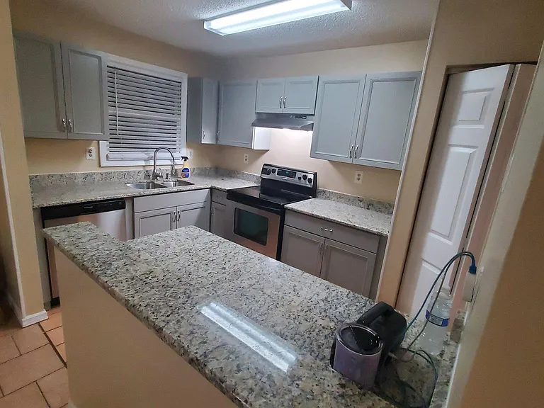 15 B St #B — Photo 4