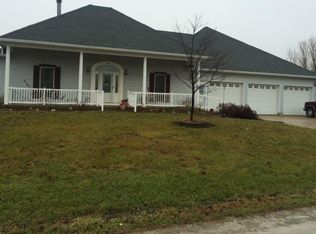 103 E Roxanne Ln, Ligonier, IN 46767