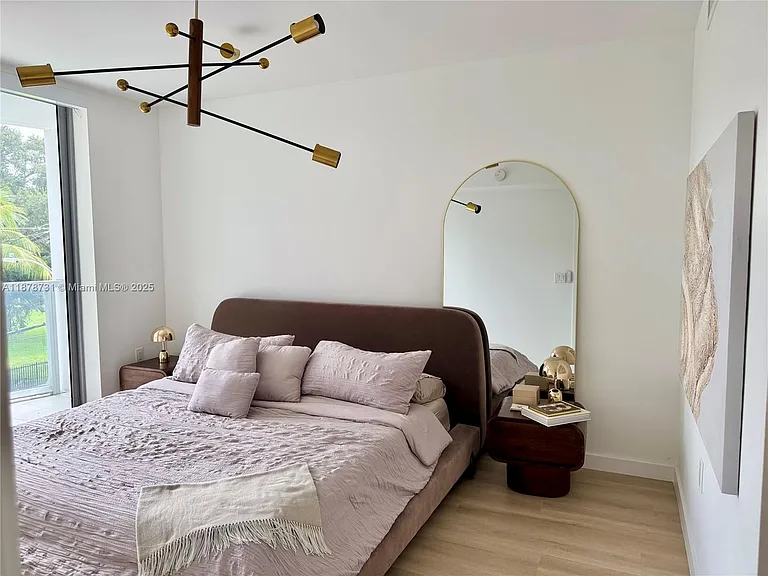 13800 Highland Dr #307 — Photo 4