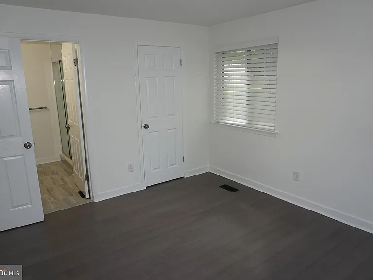 901 Thornton Ct #901 — Photo 10