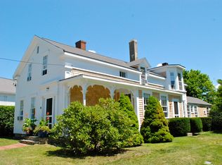 41 Franklin St, Tisbury, MA 02568