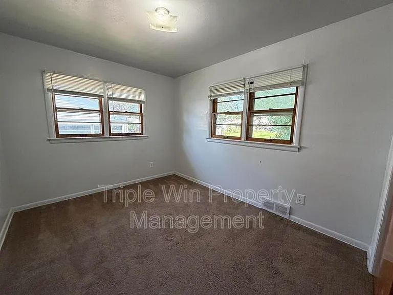 1695 Crowder Dr — Photo 15