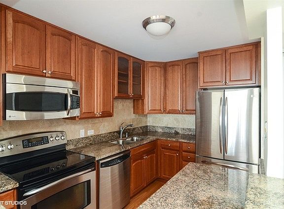 2nd image of 2020 N Lincoln Park W APT 32H