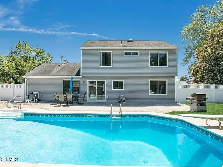 960 Green Hill Blvd — Photo 21