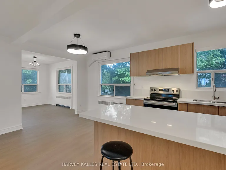 106 Florence Ave — Photo 8