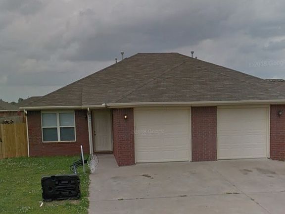 2nd image of 401 E Asher Ct