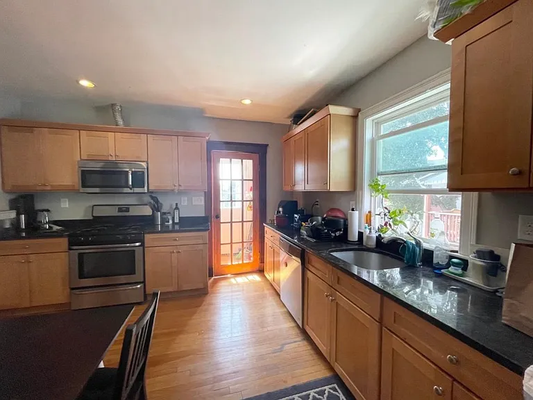 60 Frederick Ave #B — Photo 1